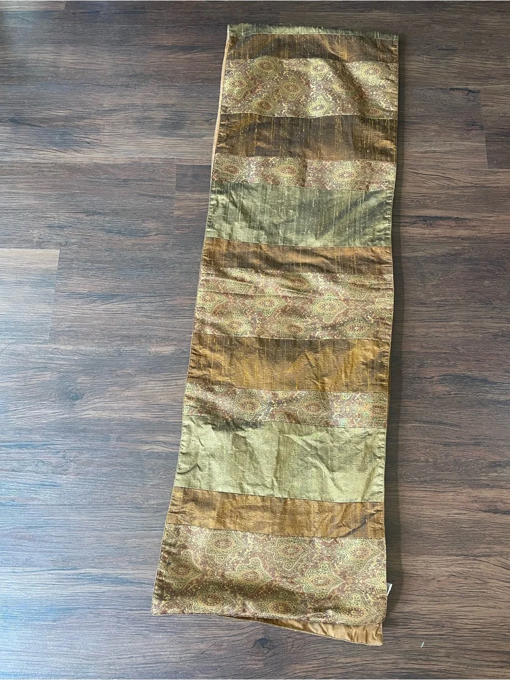 Crate & Barrel READ! Alexandra Bronze Green Brown Table Runner Dining 90x13.5”